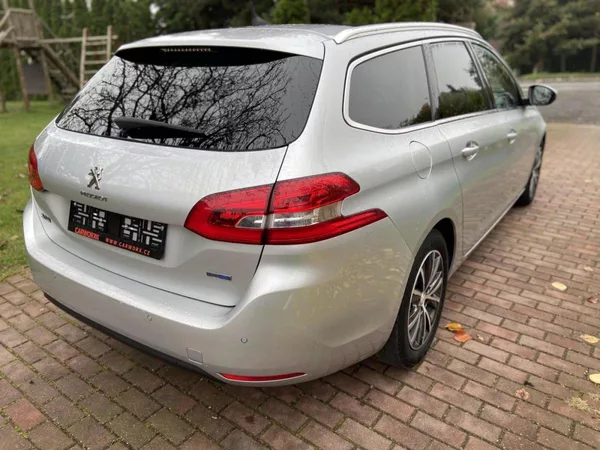 Peugeot 308 2.0Hdi 110kw - foto 7