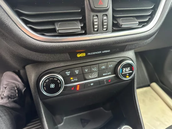 Ford Fiesta 1.0Ecoboost 74kw - foto 21