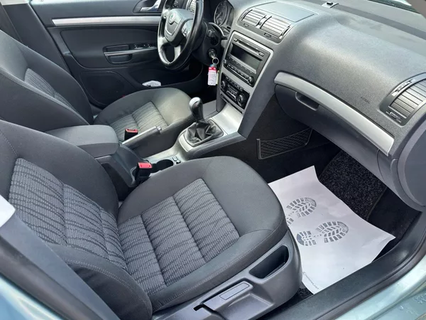 Škoda Octavia 1.4Tsi 90kw - foto 14