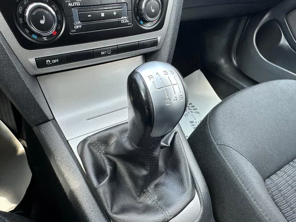Škoda Octavia 1.4Tsi 90kw - foto 19