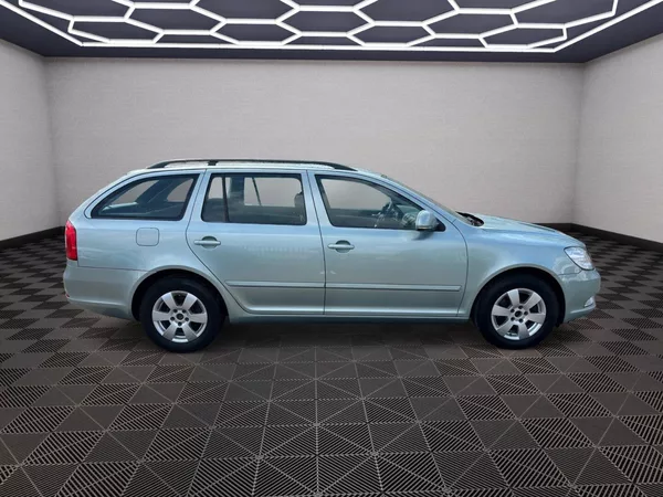 Škoda Octavia 1.4Tsi 90kw - foto 8