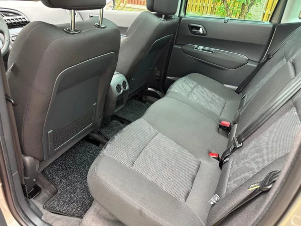 Peugeot 3008 1.6Thp 115kw - foto 13