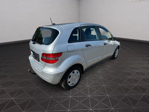 Mercedes-Benz Třídy B 1.7i 85kw - foto 7