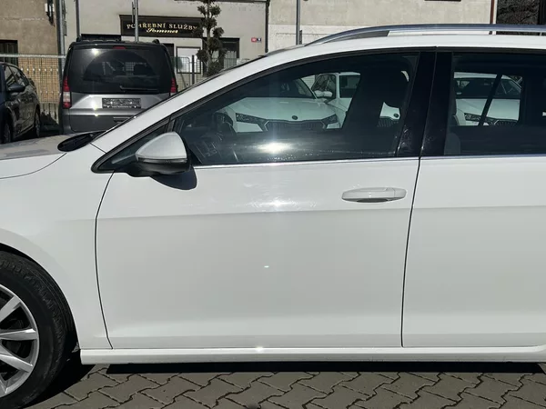 Volkswagen Golf Variant 2,0TDi Highline NAVI LEDMATRIX - foto 12