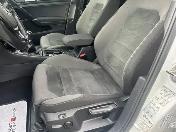 Volkswagen Golf Variant 2,0TDi Highline NAVI LEDMATRIX - foto 26