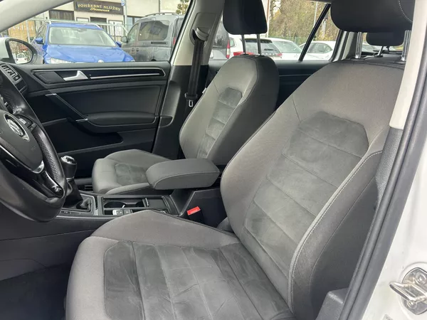 Volkswagen Golf Variant 2,0TDi Highline NAVI LEDMATRIX - foto 27