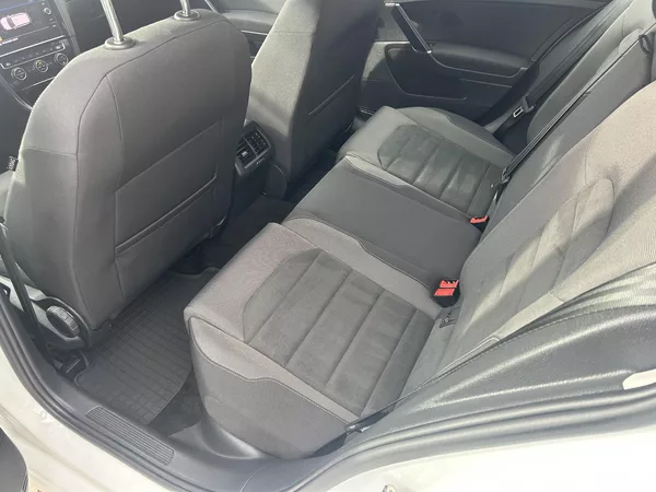Volkswagen Golf Variant 2,0TDi Highline NAVI LEDMATRIX - foto 30