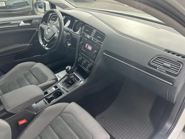 Volkswagen Golf Variant 2,0TDi Highline NAVI LEDMATRIX - foto 33