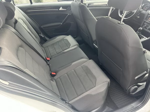 Volkswagen Golf Variant 2,0TDi Highline NAVI LEDMATRIX - foto 39