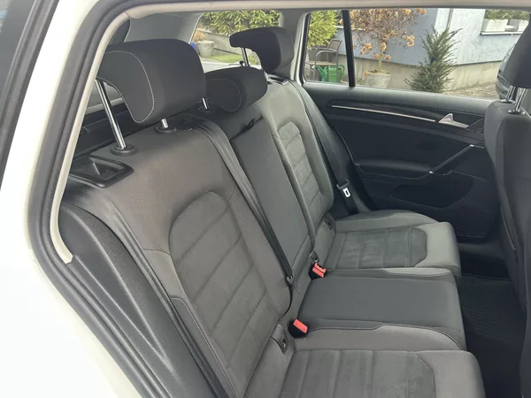 Volkswagen Golf Variant 2,0TDi Highline NAVI LEDMATRIX - foto 41