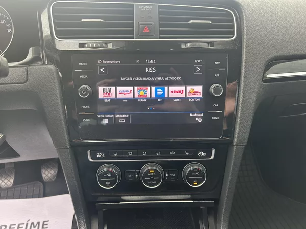 Volkswagen Golf Variant 2,0TDi Highline NAVI LEDMATRIX - foto 49