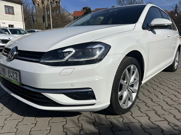 Volkswagen Golf Variant 2,0TDi Highline NAVI LEDMATRIX - foto 5