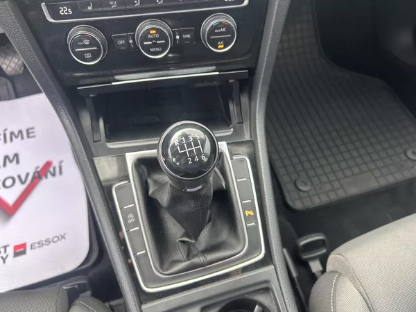 Volkswagen Golf Variant 2,0TDi Highline NAVI LEDMATRIX - foto 51