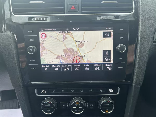 Volkswagen Golf Variant 2,0TDi Highline NAVI LEDMATRIX - foto 54