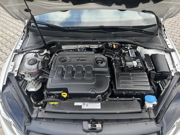 Volkswagen Golf Variant 2,0TDi Highline NAVI LEDMATRIX - foto 67