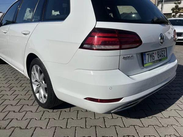 Volkswagen Golf Variant 2,0TDi Highline NAVI LEDMATRIX - foto 7