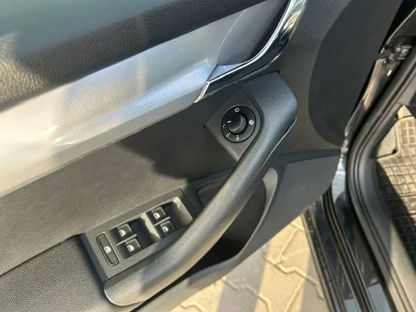Škoda Octavia 1,4TSi elegance combi 103kW - foto 20