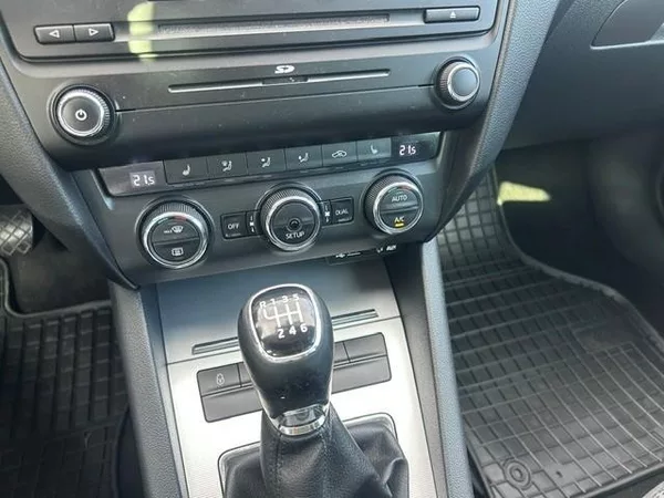 Škoda Octavia 1,4TSi elegance combi 103kW - foto 34