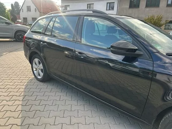 Škoda Octavia 1,4TSi elegance combi 103kW - foto 9