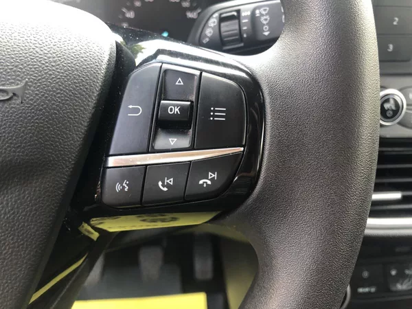 Ford Fiesta 1,0 model 2018 1.majitel - foto 50