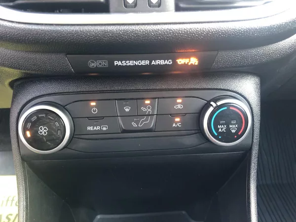 Ford Fiesta 1,0 model 2018 1.majitel - foto 52
