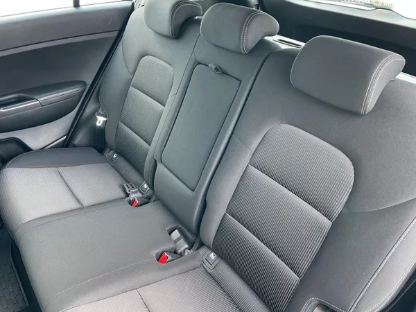 Kia Sportage 1.6GDi Exclusive! ČR+1.maj.! - foto 17