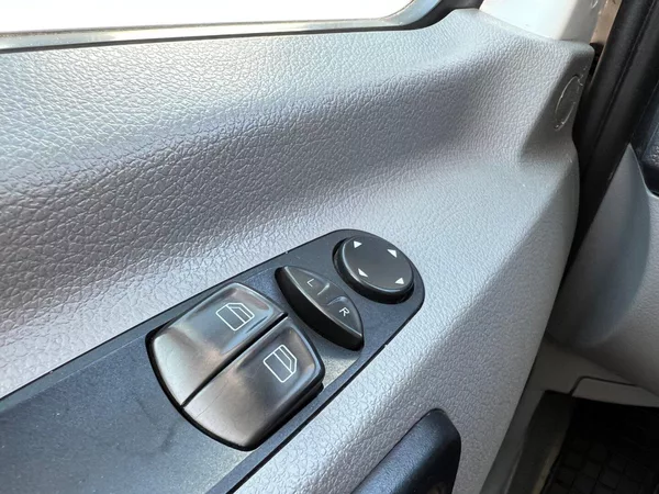 Volkswagen Crafter 2.5TDi Odtahový speciál - foto 11