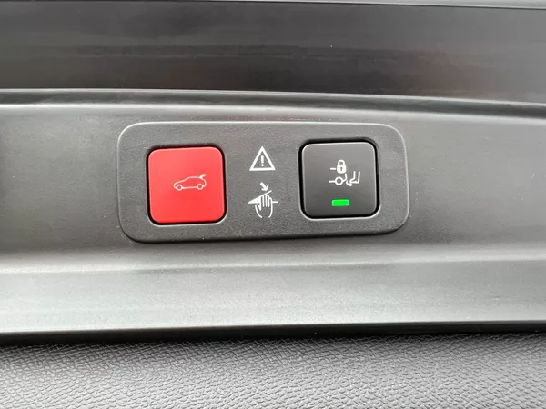 Peugeot 5008 1.2PT 96kW! Allure! Tažné! LED - foto 12