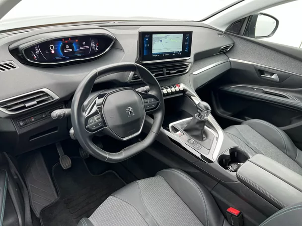 Peugeot 5008 1.2PT 96kW! Allure! Tažné! LED - foto 14