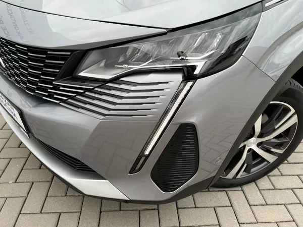 Peugeot 5008 1.2PT 96kW! Allure! Tažné! LED - foto 9
