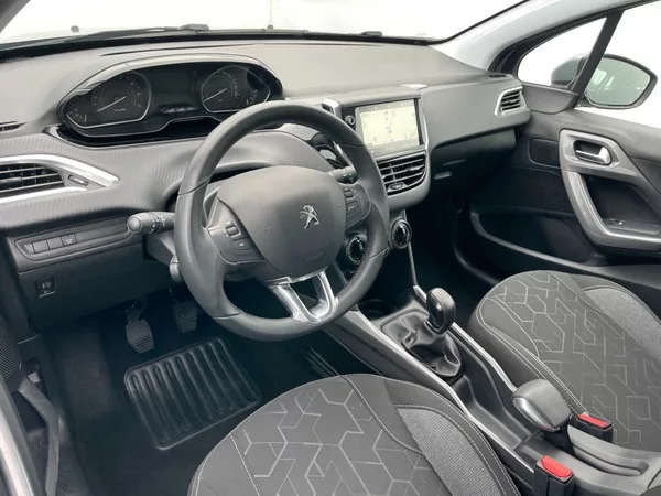 Peugeot 2008 1.2PT 61kW Navigace! Car Play - foto 12