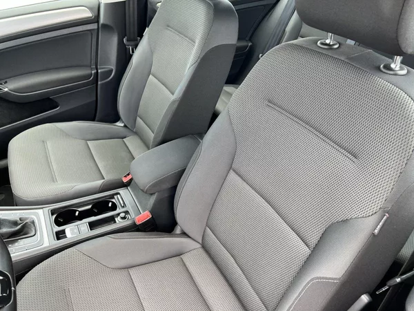 Volkswagen Golf 2.0TDi 110kW! Xenony - foto 16