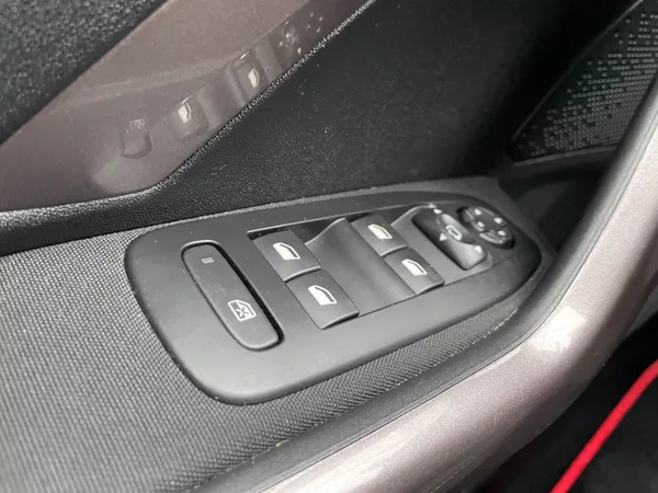 Peugeot 2008 1.6HDi Klima! - foto 28