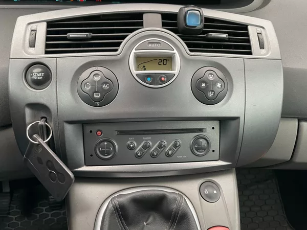 Renault Scénic 1.6i 16V Climatronic! - foto 14