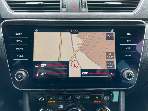 Škoda Superb 2.0TDi 110kW 4x4! STYLE++! - foto 17