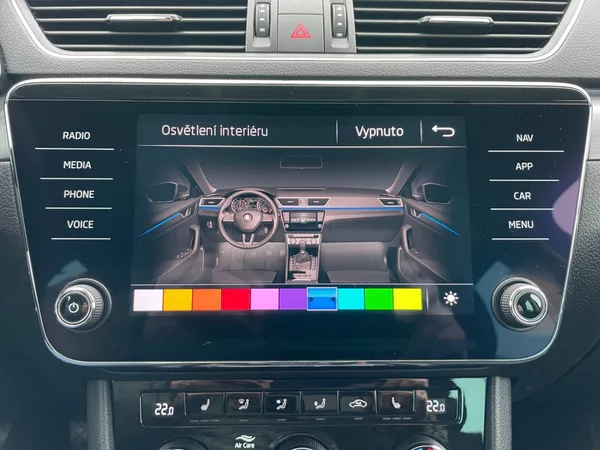 Škoda Superb 2.0TDi 110kW 4x4! STYLE++! - foto 37