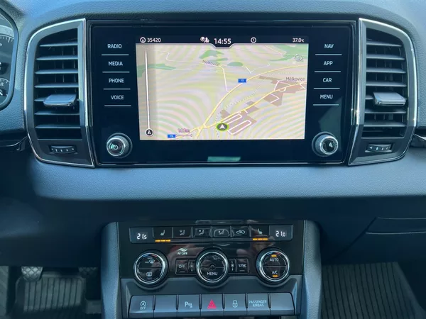 Škoda Karoq 2.0TDi Style+! Tažné! ČR+1.maj - foto 16