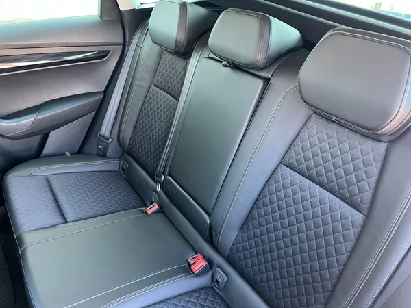 Škoda Karoq 2.0TDi Style+! Tažné! ČR+1.maj - foto 19