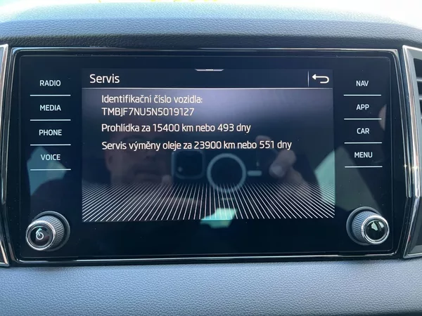 Škoda Karoq 2.0TDi Style+! Tažné! ČR+1.maj - foto 23