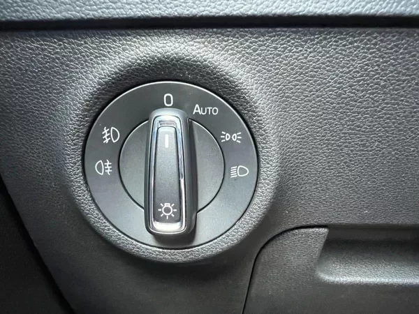 Škoda Karoq 2.0TDi Style+! Tažné! ČR+1.maj - foto 25