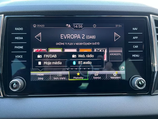 Škoda Karoq 2.0TDi Style+! Tažné! ČR+1.maj - foto 31