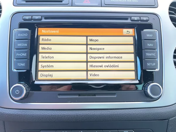 Volkswagen Tiguan 1.4TSi 90kW Sport&Style+ LIFE - foto 27