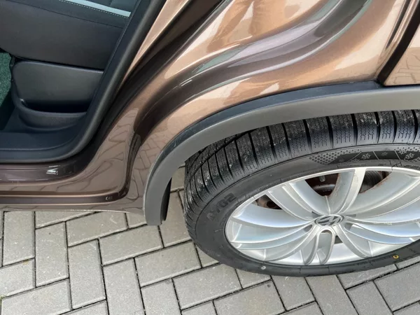 Volkswagen Tiguan 1.4TSi 90kW Sport&Style+ LIFE - foto 35