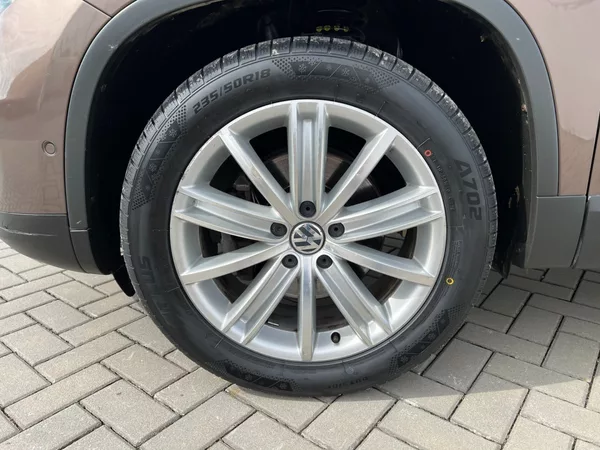 Volkswagen Tiguan 1.4TSi 90kW Sport&Style+ LIFE - foto 40
