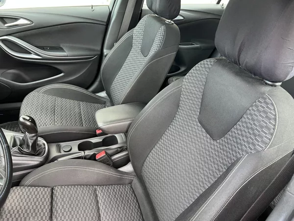 Opel Astra 1.6CDTi 81kW! 2x kola! ČR! - foto 17