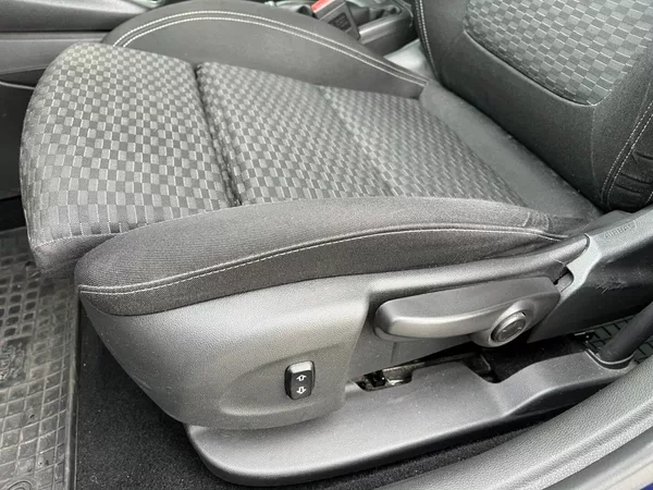 Opel Astra 1.6CDTi 81kW! 2x kola! ČR! - foto 18