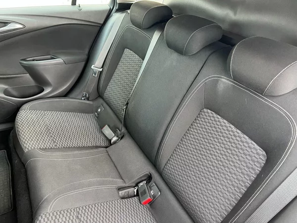 Opel Astra 1.6CDTi 81kW! 2x kola! ČR! - foto 19