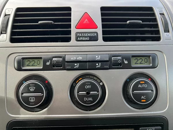 Volkswagen Touran 2.0TDi 103kW! 2x kola! - foto 15