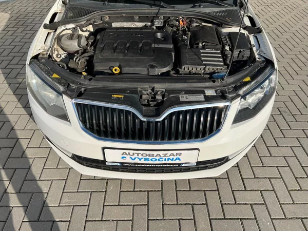 Škoda Octavia 1.6TDi 77kW 4x4! 2xkola! tažné - foto 11