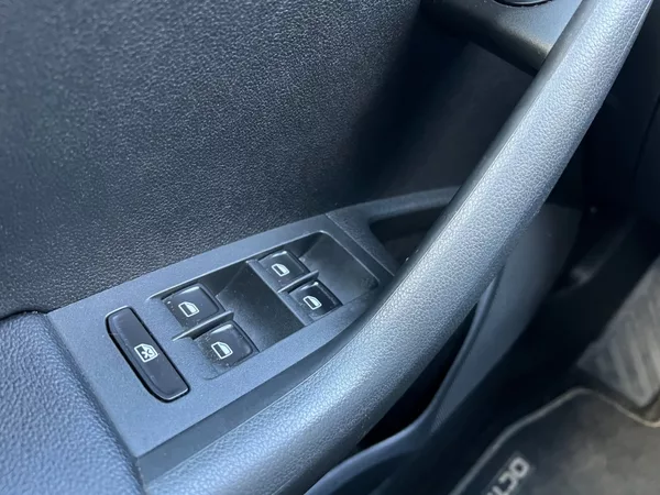 Škoda Octavia 1.6TDi 77kW 4x4! 2xkola! tažné - foto 21